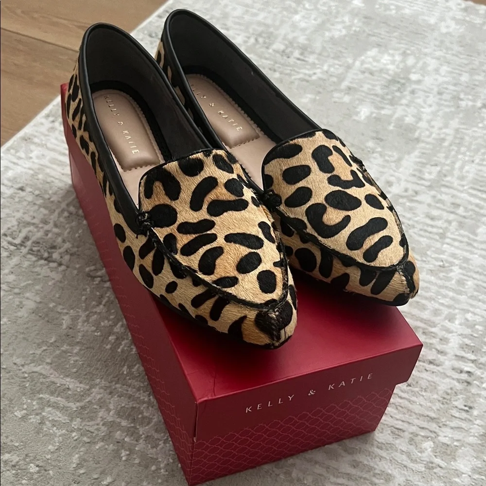 Kelly & Katie Animal Print Flats - Picture 1 of 3